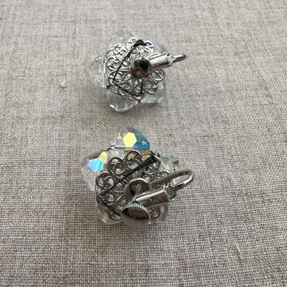 Vintage 1950's LAGUNA Sparkly AB Crystal Flower Cluster Screw Back Earrings 1" - Picture 4 of 12